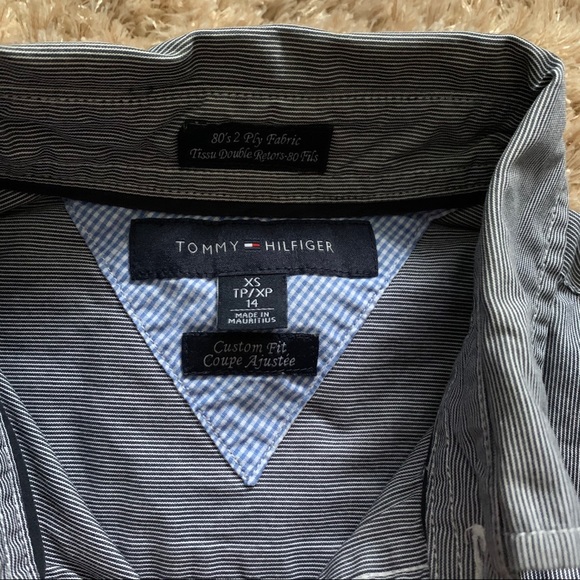 Custom Fit Long Sleeve Dress Shirt Tommy Hilfiger - Picture 2 of 6